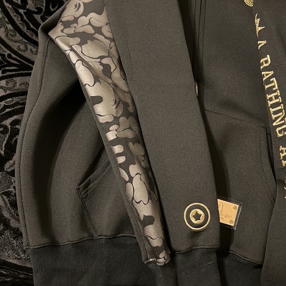 Bape Hoodie Travis Scott Edition - Picture 3 of 6